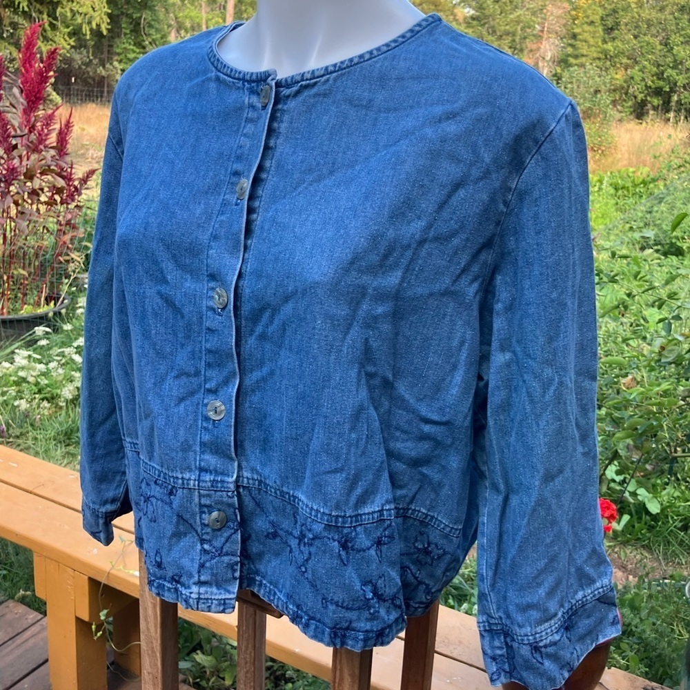 Norm Thompson Blue Denim Button-Up Jacket with embroidery detail XL